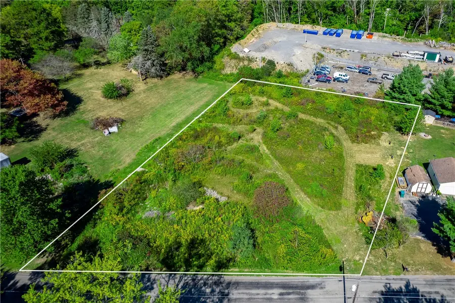 112 Elgie Dr, Butler, PA 16001 - #2