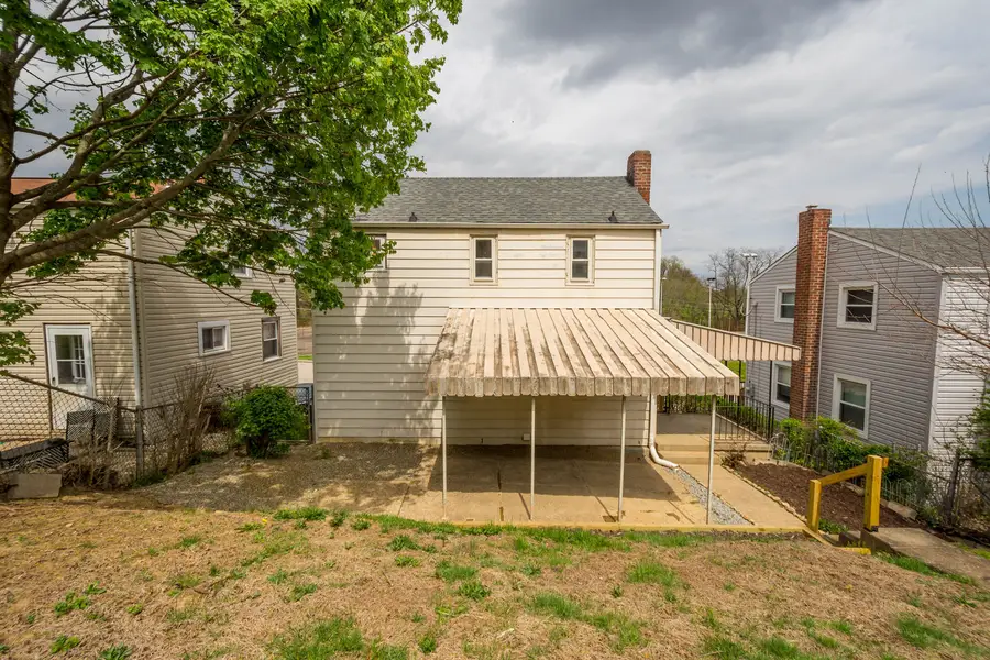 276 E Miller Avenue, Homestead, PA 15120 - #3