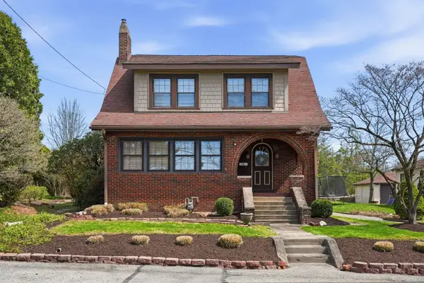 37 Oakwood Square, Pittsburgh, PA 15209