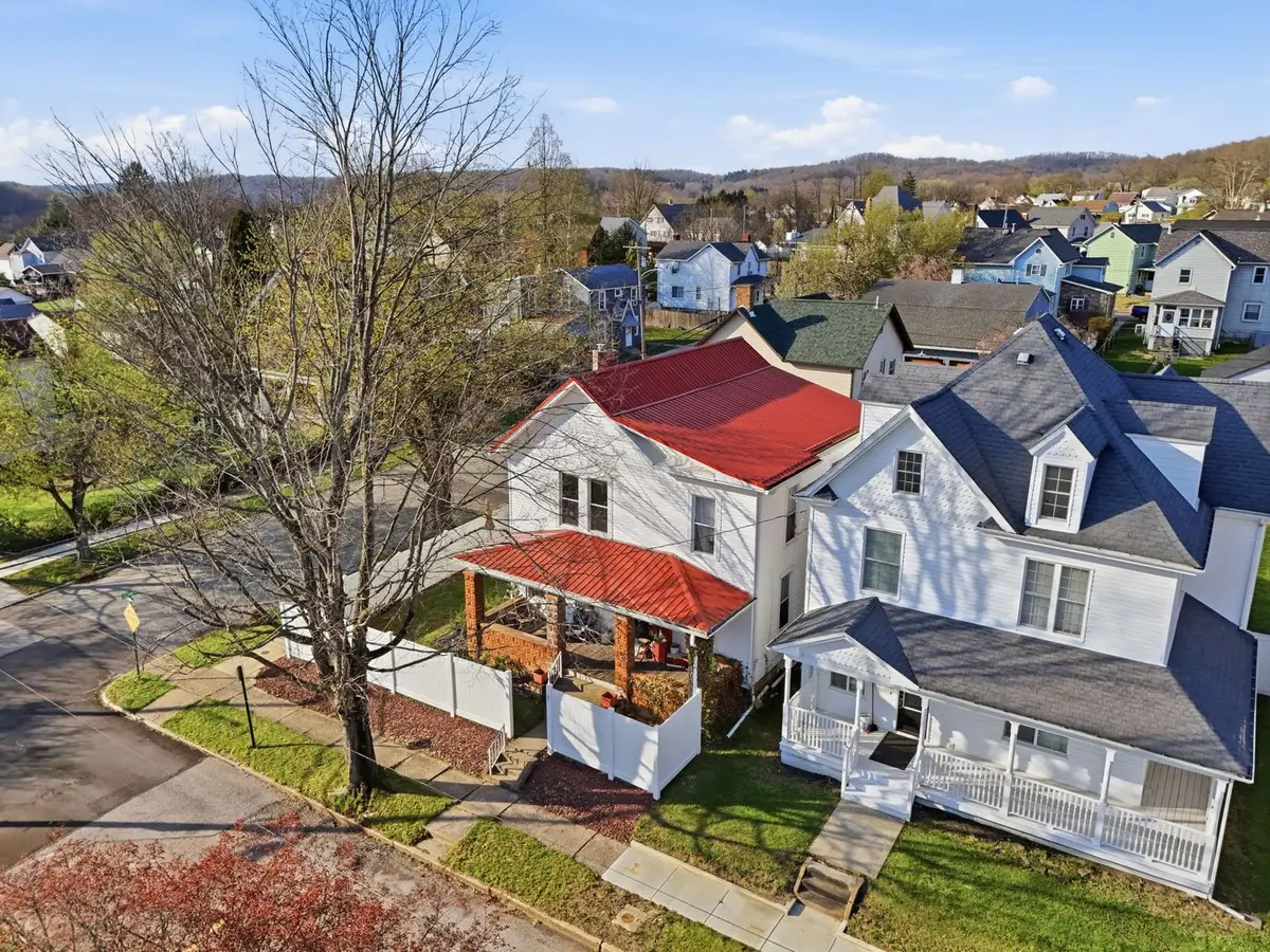 201 Floral Avenue, Leechburg, PA 15656 - #1