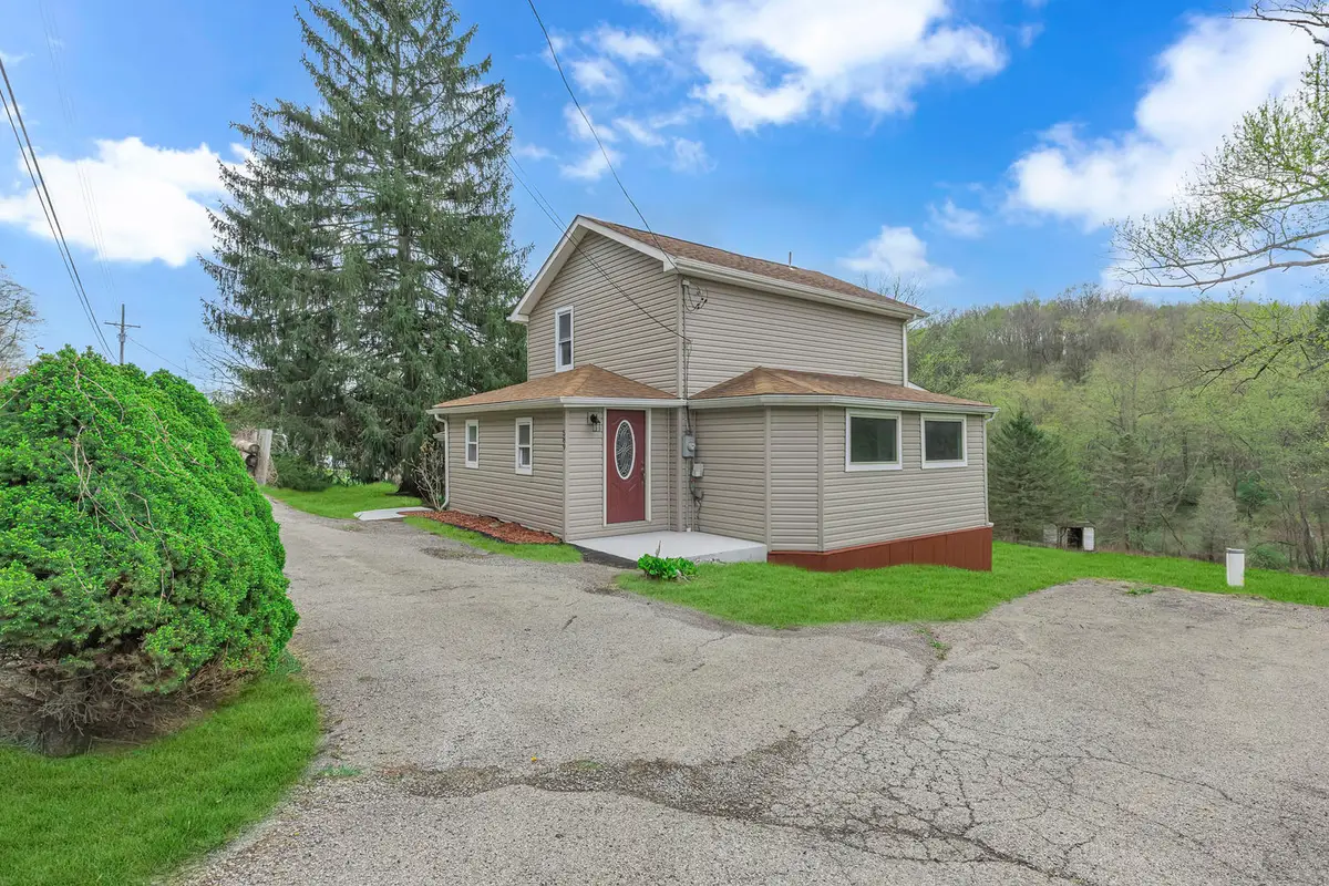 589 Pine Run Rd, Freedom, PA 15042 - #1