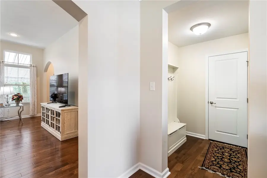 113 Augusta Dr, Pittsburgh, PA 15229 - #2