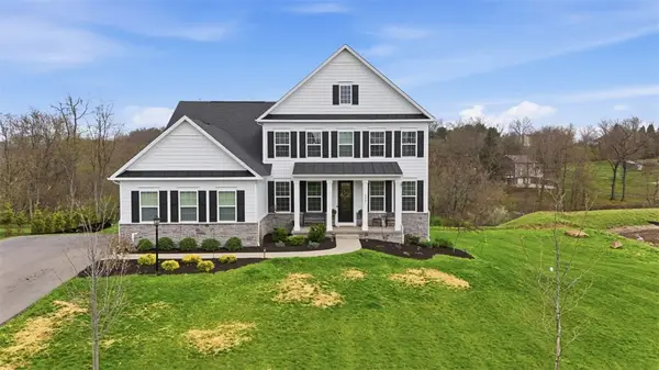 4001 Cross Creek Cir, Valencia, PA 16059