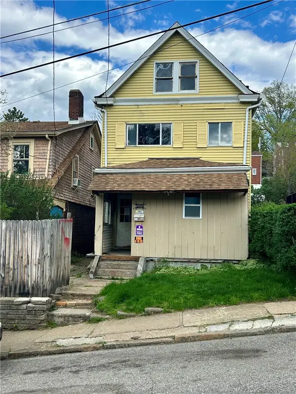 4327 Haldane St, Pittsburgh, PA 15207