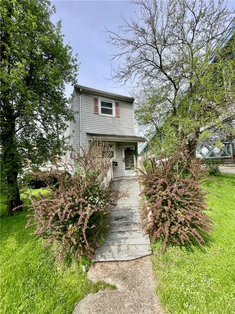 507 Agnes St, Stowe, PA 15136 - #1