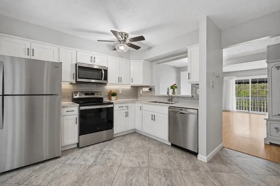 156 Meadowview Dr, Canonsburg, PA 15317 - #3