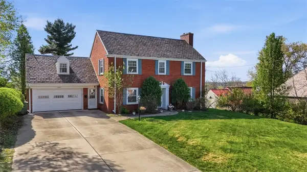 1067 Blackridge Dr, Pittsburgh, PA 15235