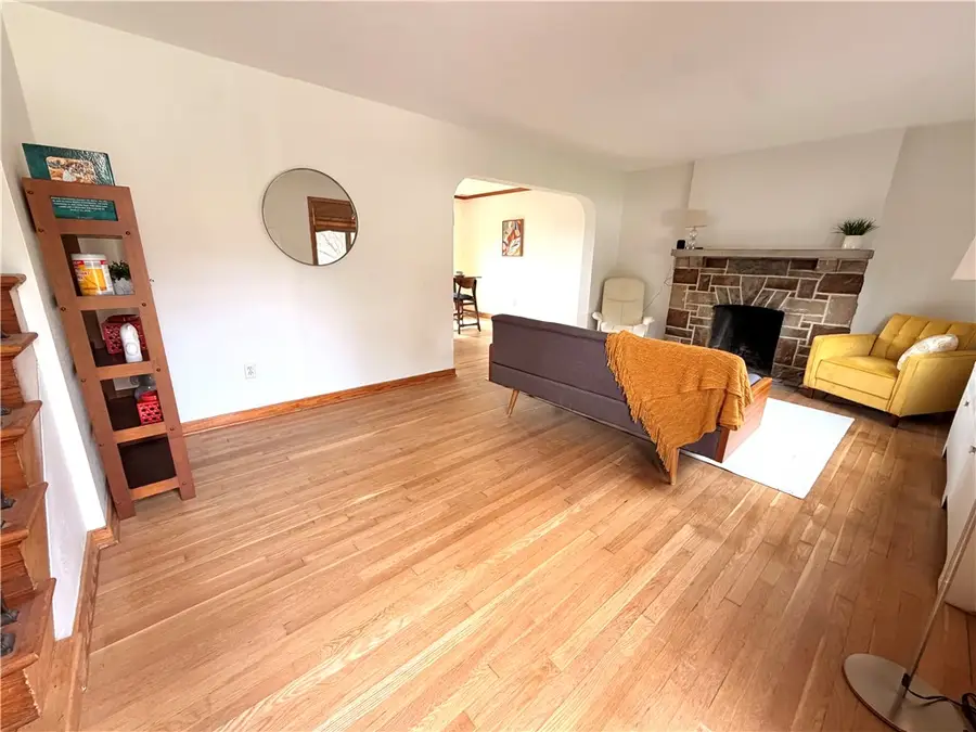 411 Bower Hill Rd, Pittsburgh, PA 15228 - #2