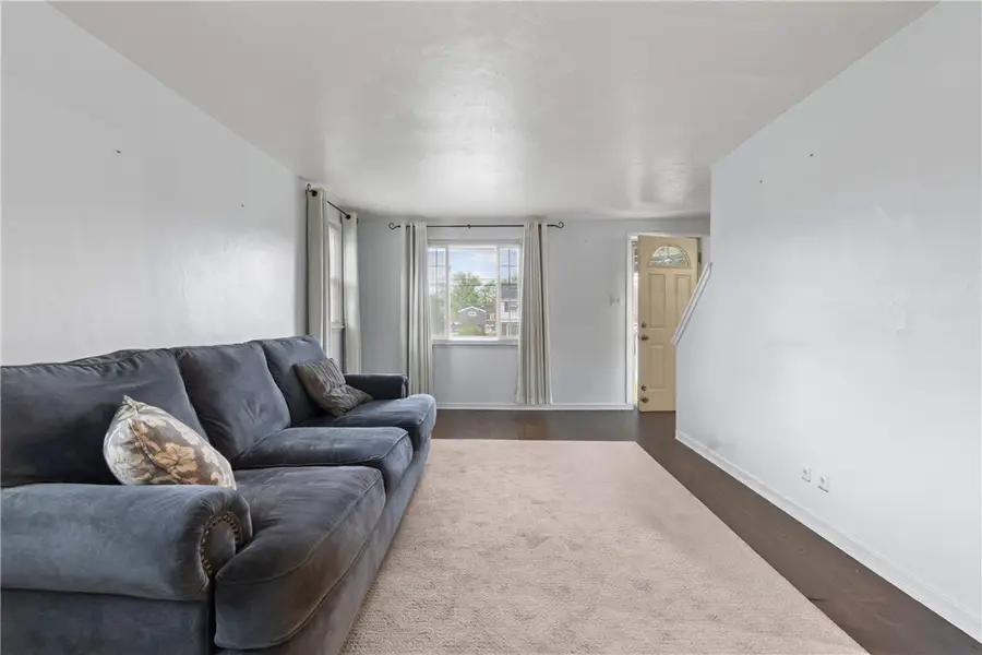 2050 Elmbrook Ln, Pittsburgh, PA 15243 - #2