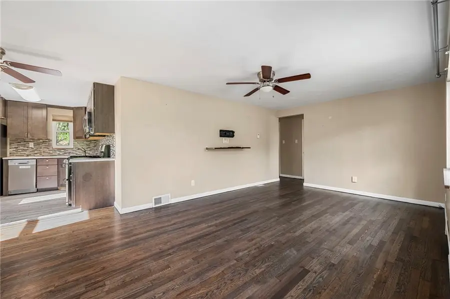 1059 Connor Rd, Pittsburgh, PA 15234 - #2