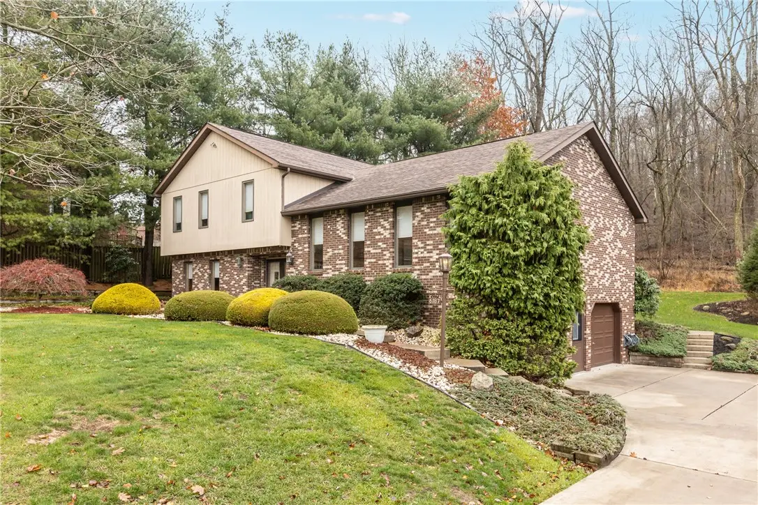 6187 Baker School Rd, Trafford, PA 15085 - #1