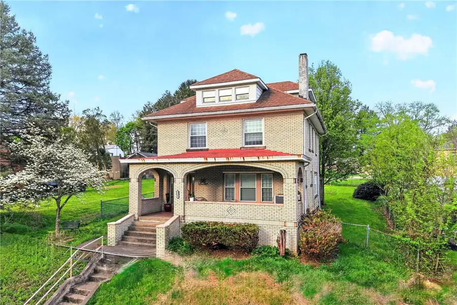 222 Union St, Brownsville, PA 15417 - #2