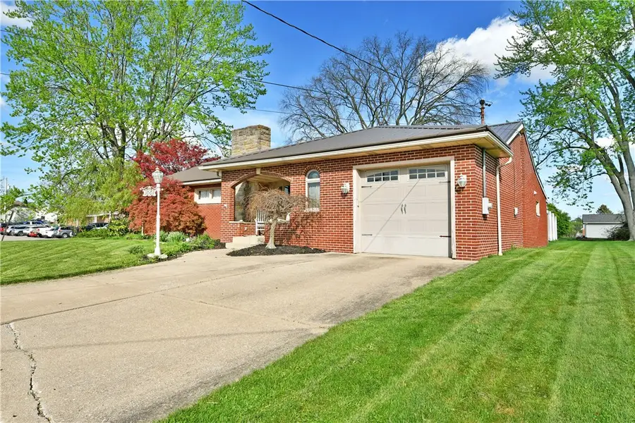 1001 Grant St, Monaca, PA 15061 - #2