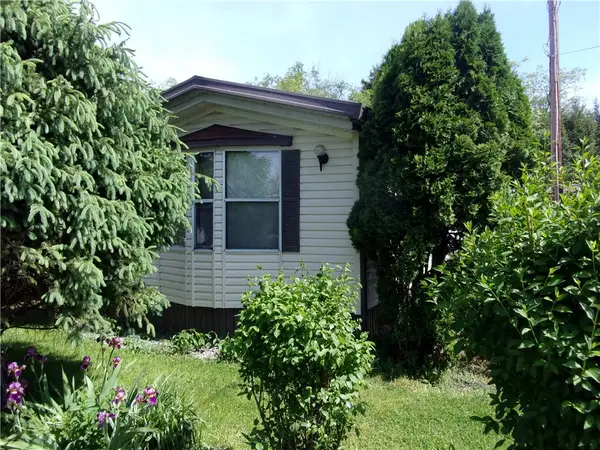 315 Hoover St, Seward, PA 15954