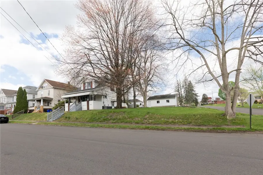 939 Warren Ave, New Castle, PA 16101 - #3