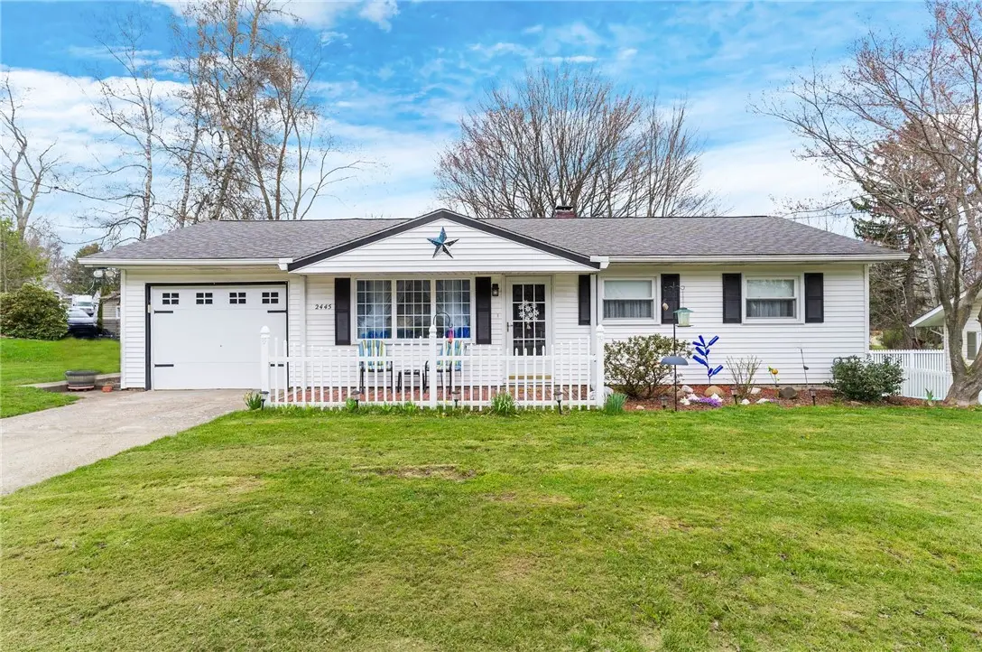 2445 Victoria Dr, Hermitage, PA 16148 - #1