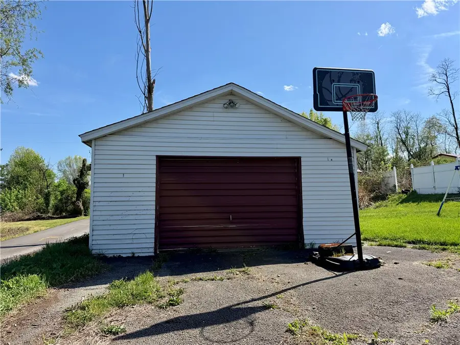 87 Delaware Ave, Uniontown, PA 15401 - #3