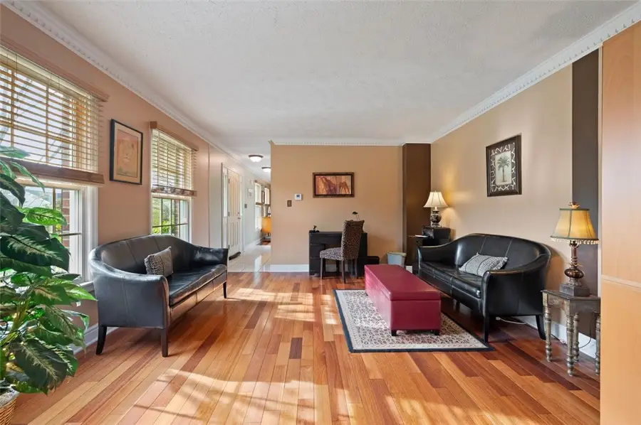 2518 Forest Brook Dr, Pittsburgh, PA 15241 - #3