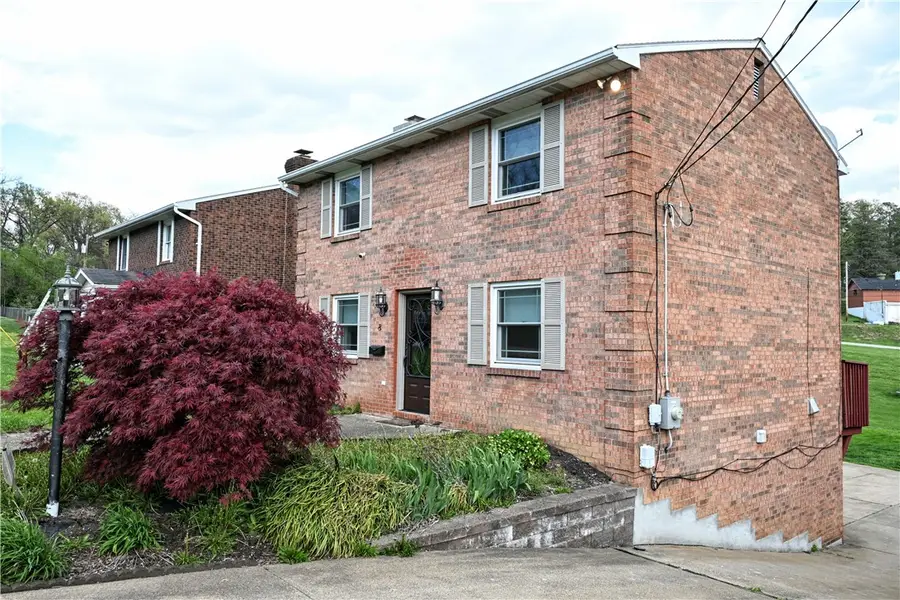 8 Delrose Dr, Monessen, PA 15062 - #2