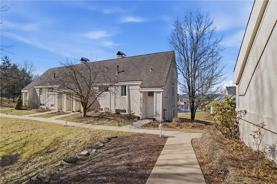 7 Ridgemead Fields Dr, Verona, PA 15147 - #2