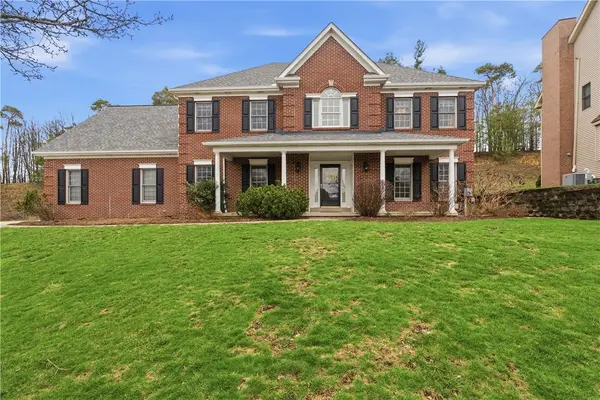 345 Ivy Dr, Gibsonia, PA 15044