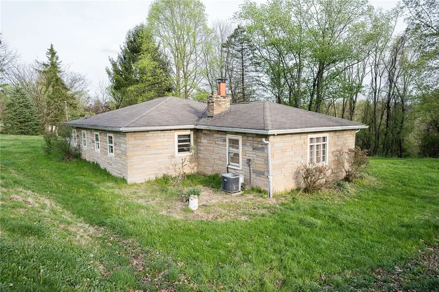 13000 Veronica Ln, Irwin, PA 15642 - #2