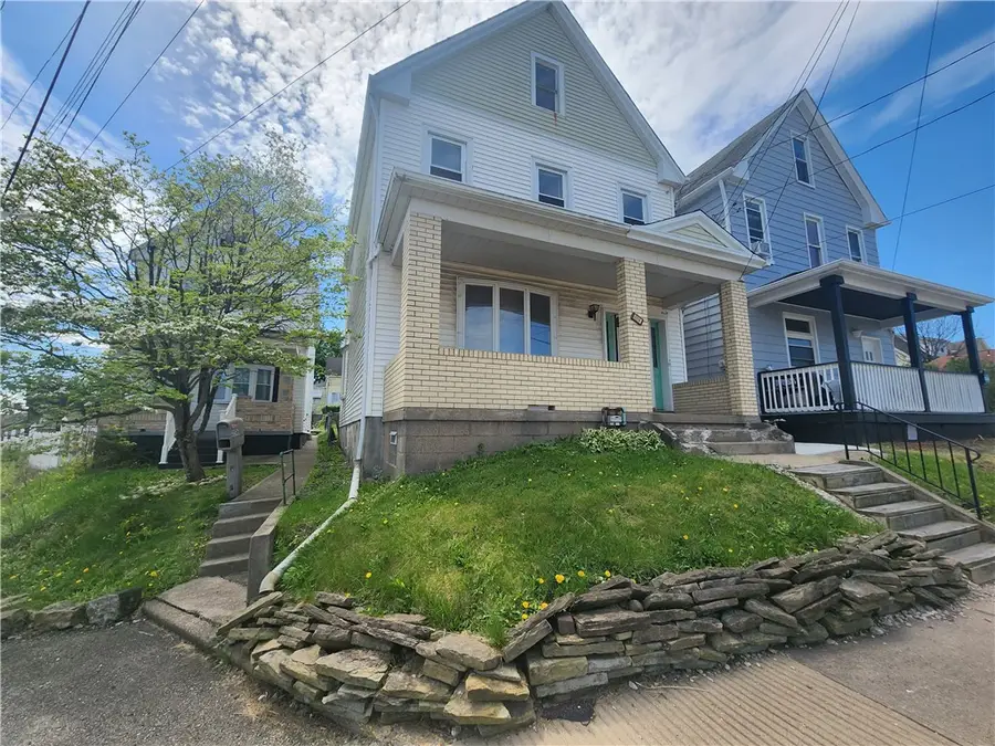 3514 Mayfair St, McKeesport, PA 15132 - #2