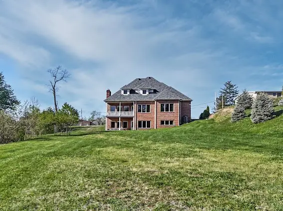 1203 Clark St, White Oak, PA 15131 - #2