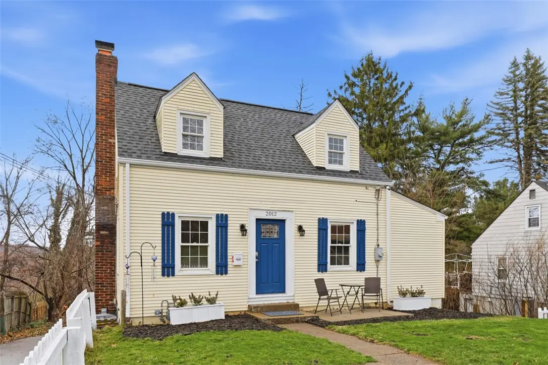 2012 Pleasant St, Bethel Park, PA 15102 - #1