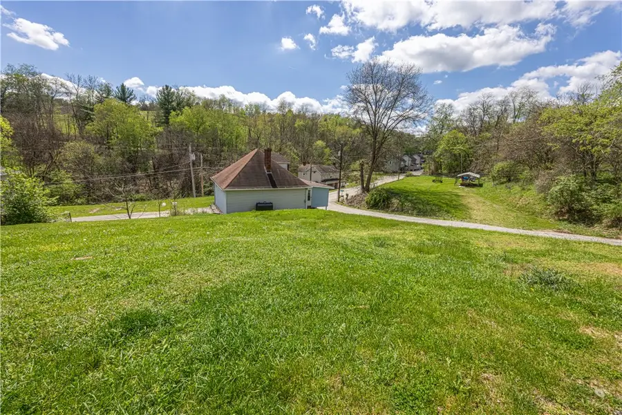 225 Lynn Rd, Brownsville, PA 15417 - #3