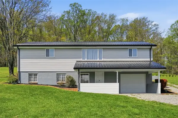 213 Fallen Timber Rd, Avella, PA 15312