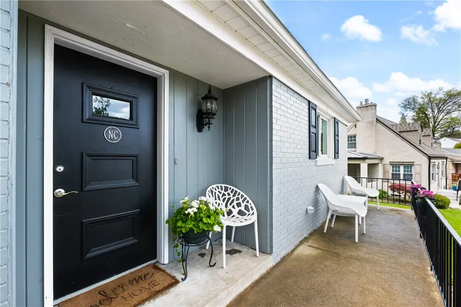 1090 Lakemont Dr, Pittsburgh, PA 15243 - #2