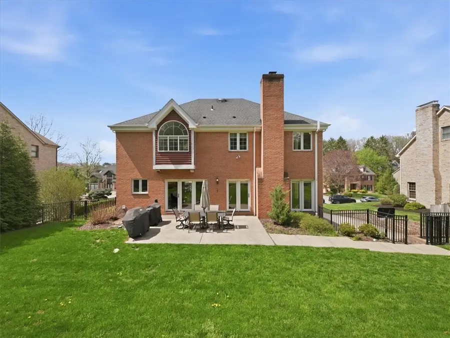 113 Foxwood Dr, Wexford, PA 15090 - #2