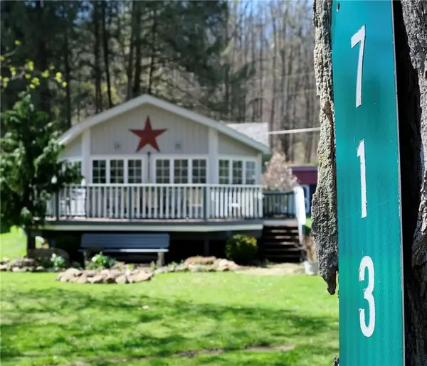 713 Hillville Rd, Karns City, PA 16041