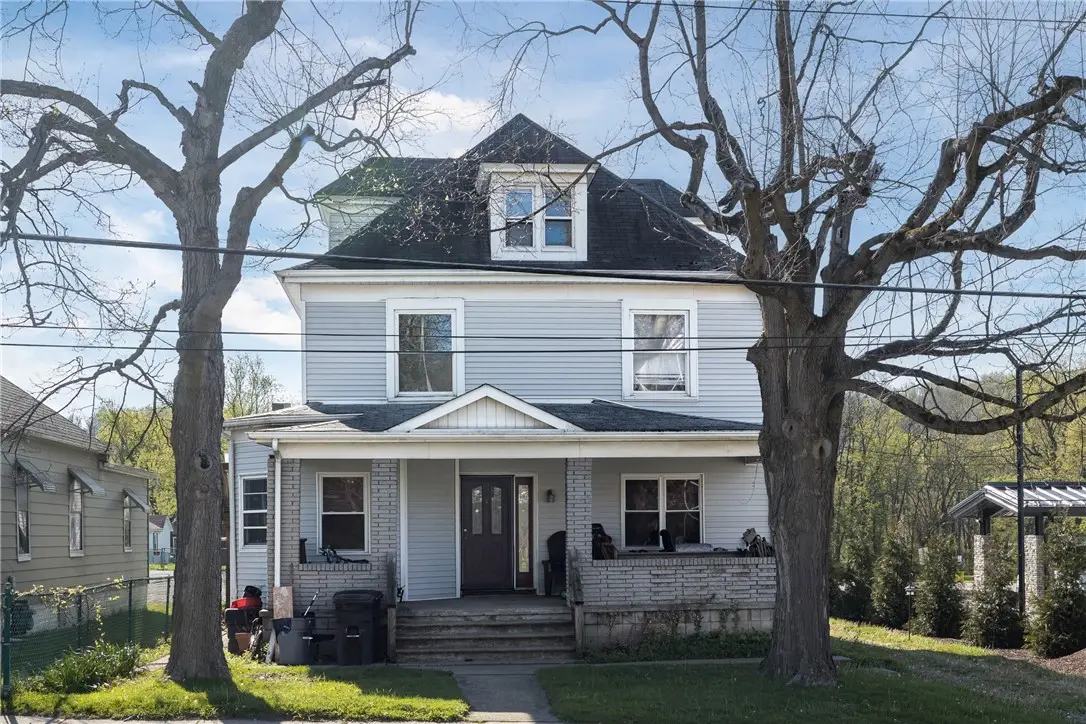 524 W Pike St, Meadow Lands, PA 15347 - #1