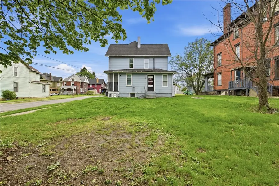 111 E Wallace Ave, New Castle, PA 16101 - #2