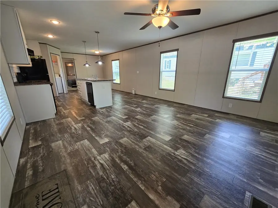 623 Falls Church Rd, Imperial, PA 15126 - #3