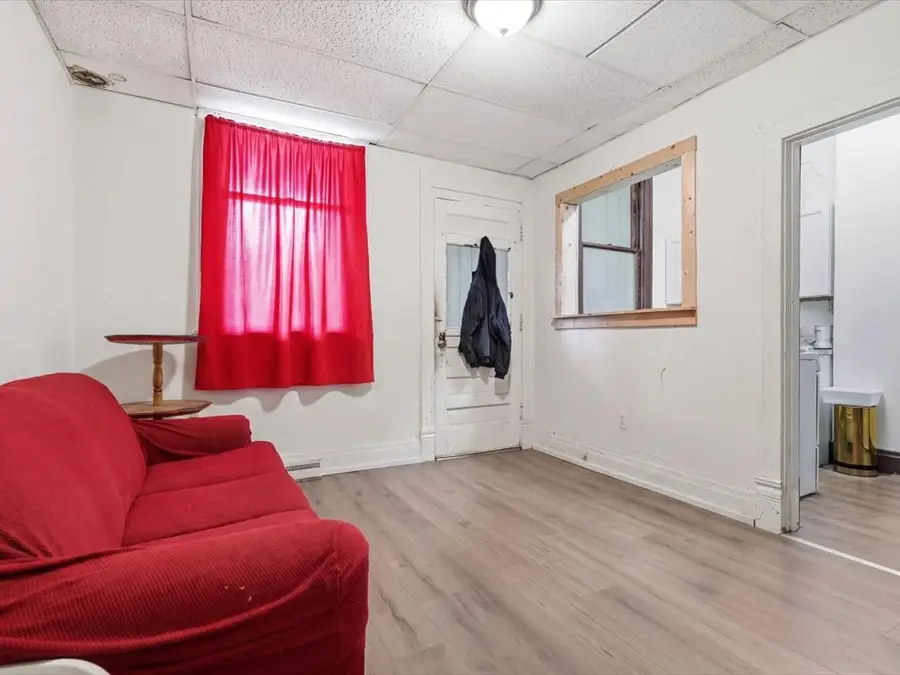 2902 Garbett St, McKeesport, PA 15132 - #3