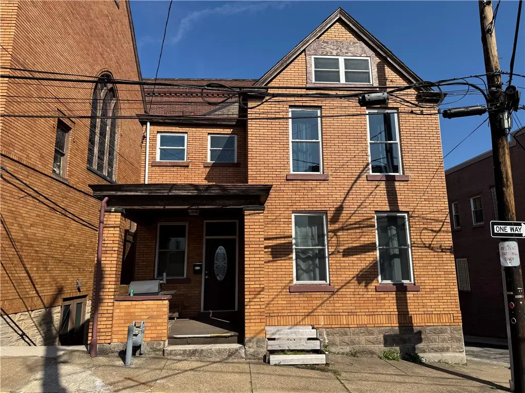 747 Chartiers Ave, McKees Rocks, PA 15136 - #1