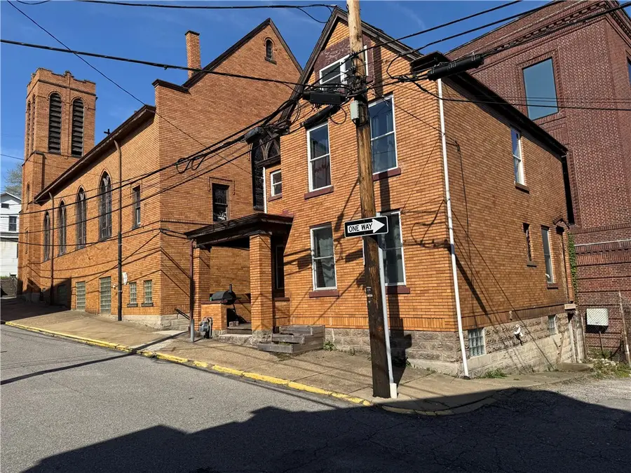 747 Chartiers Ave, McKees Rocks, PA 15136 - #2