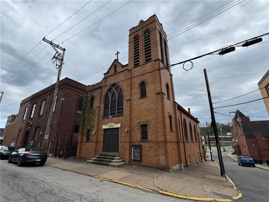 747 Chartiers Ave, McKees Rocks, PA 15136 - #3