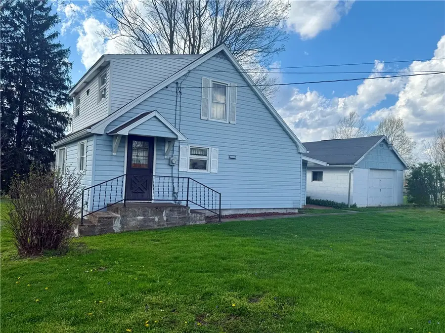 115 Carrousel St, Ford City, PA 16226 - #2