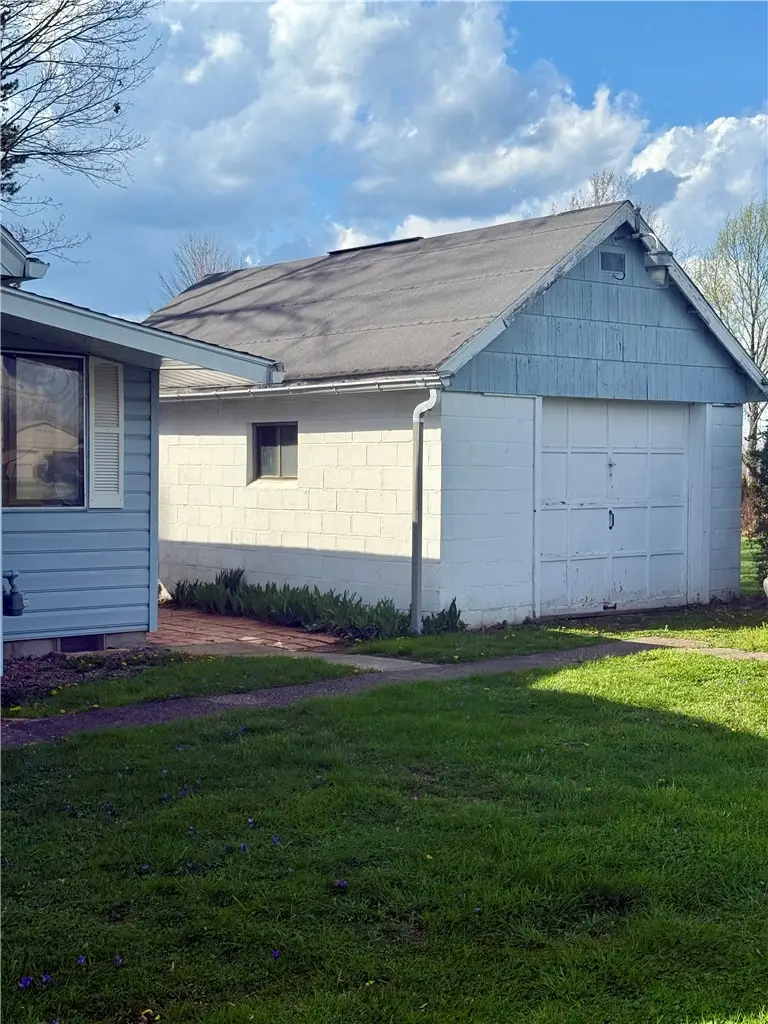 115 Carrousel St, Ford City, PA 16226 - #3