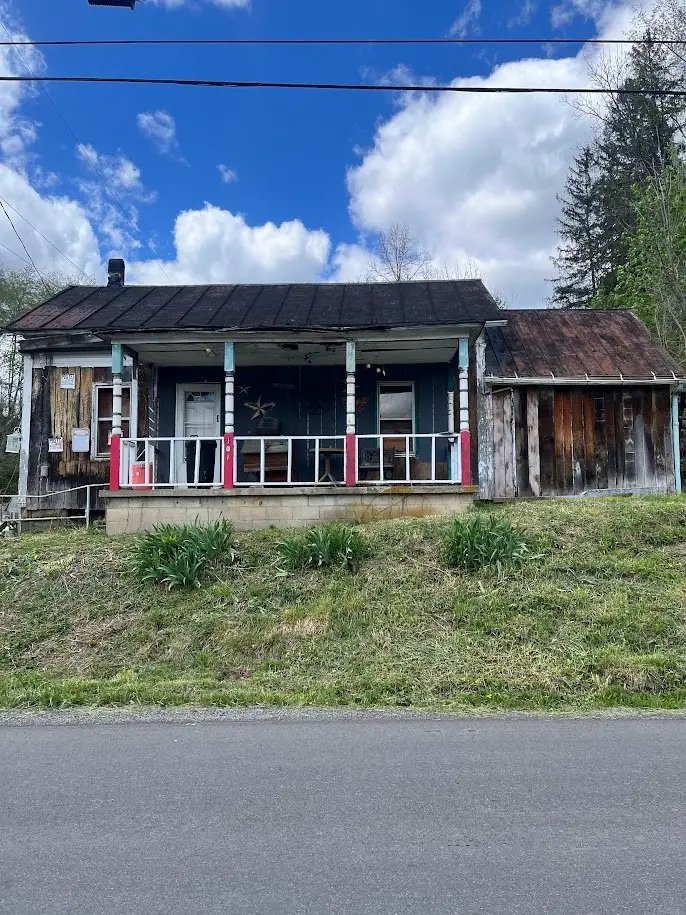 101 Kirby Driveway, New Freeport, PA 15352 - #2