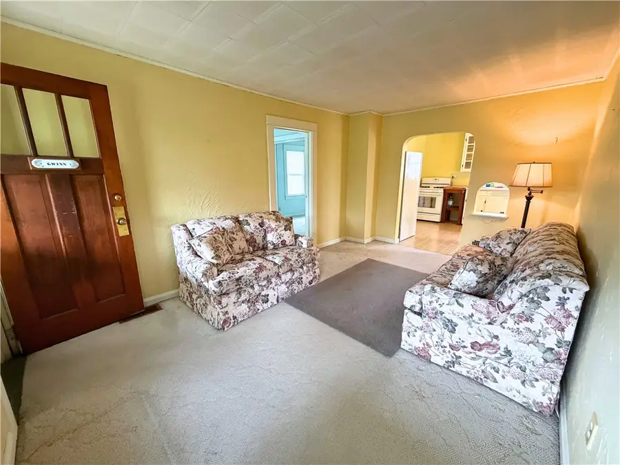 310 Oakland Ave, Grove City, PA 16127 - #3