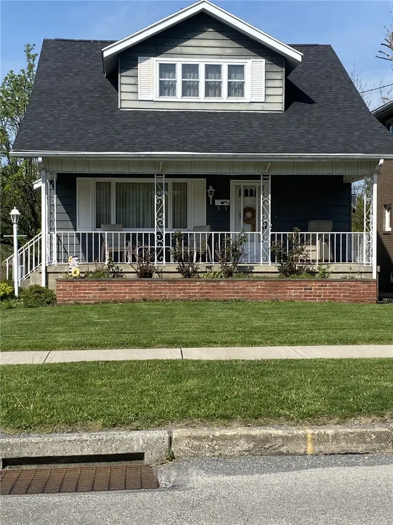 523 N Main St, Masontown, PA 15461 - #1