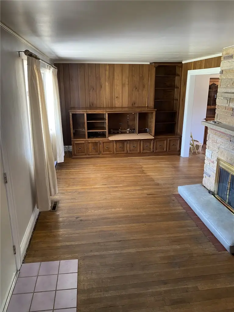 523 N Main St, Masontown, PA 15461 - #2