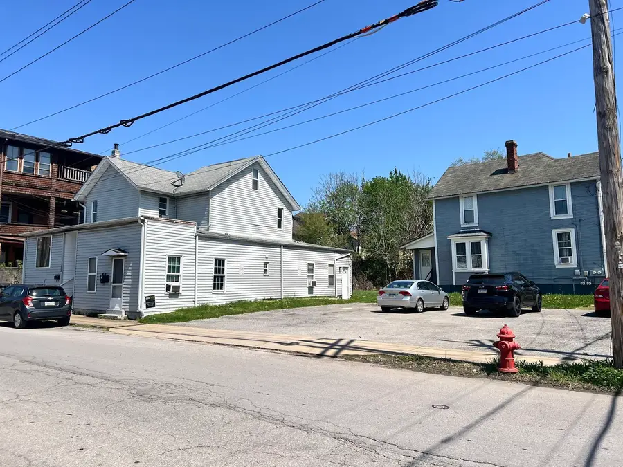 125 N Chestnut St, Butler, PA 16001 - #2