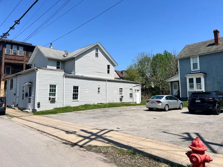 125 N Chestnut St, Butler, PA 16001 - #3