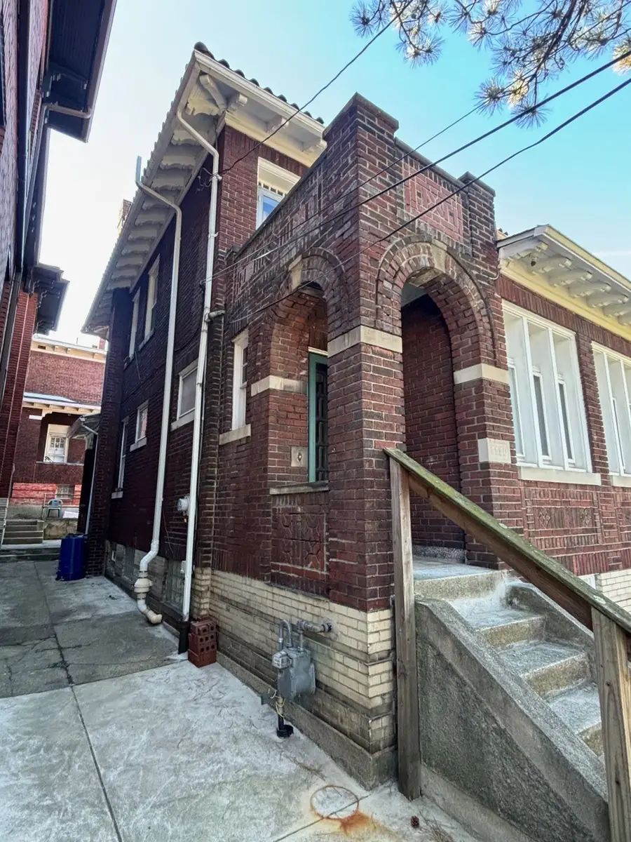 5550 Phillips Avenue, Pittsburgh, PA 15217 - #2